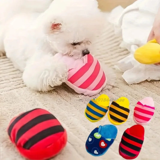 Jouet pantoufle couineur pour petits chiens – Ultra-léger et doux