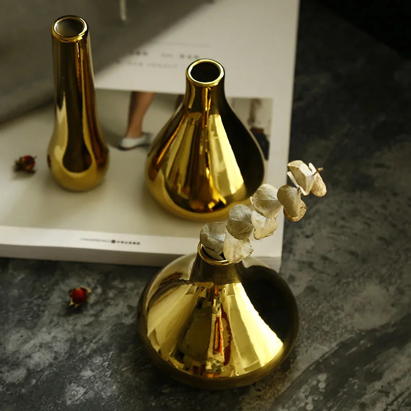 Mini Vase Céramique Doré - Votre Bijou Précieux de Décoration