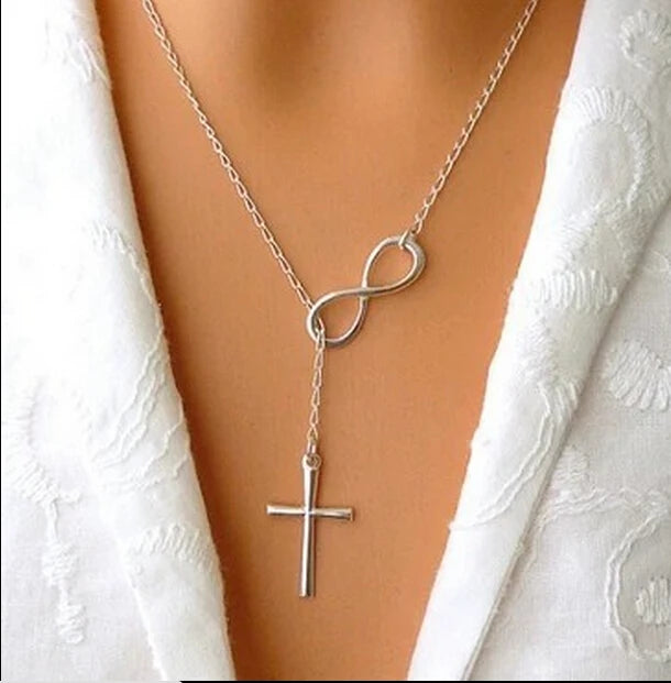 Collier Punk Minimaliste Infini Croix - Votre Bijou Magique Rebelle
