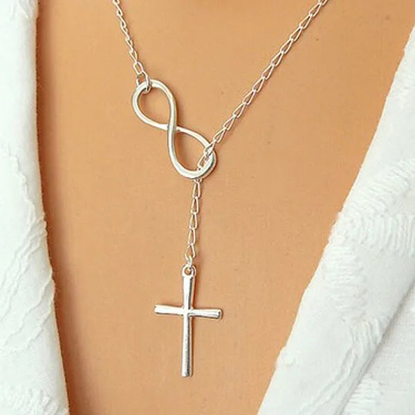 Collier Punk Minimaliste Infini Croix - Votre Bijou Magique Rebelle