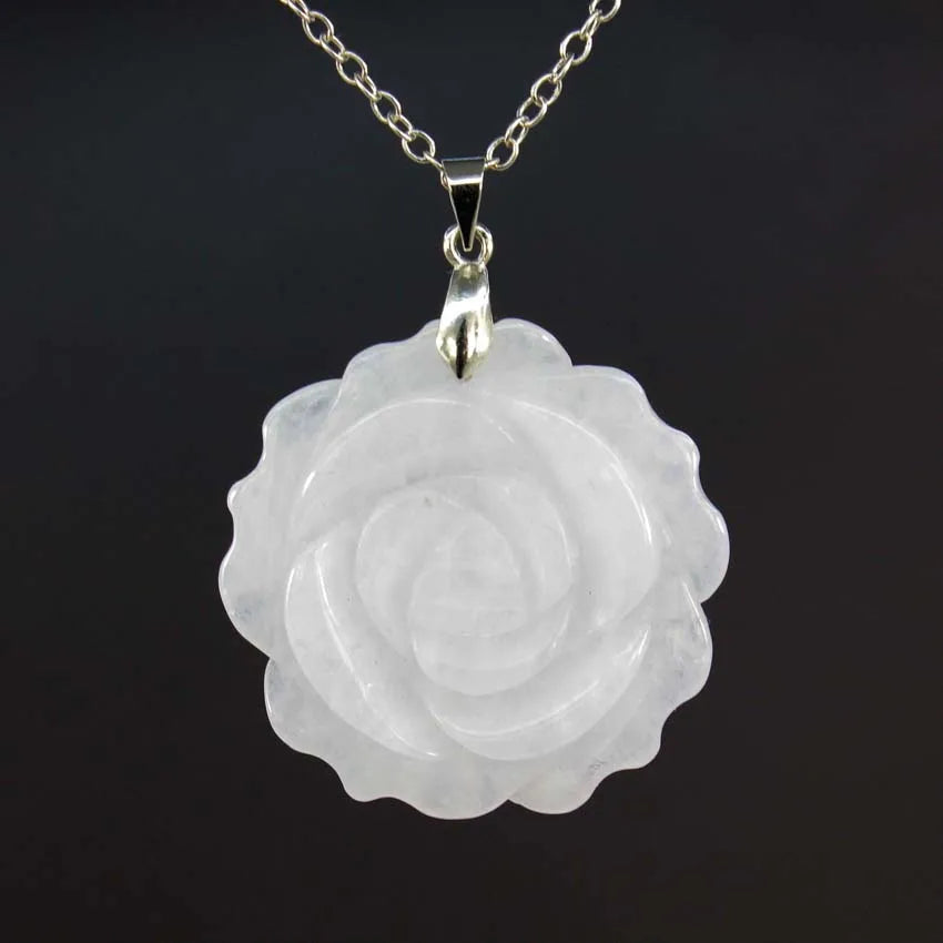 Pendentif Fleur de Rose Sculptée Pierre Naturelle 35mm - Bijou Romantique