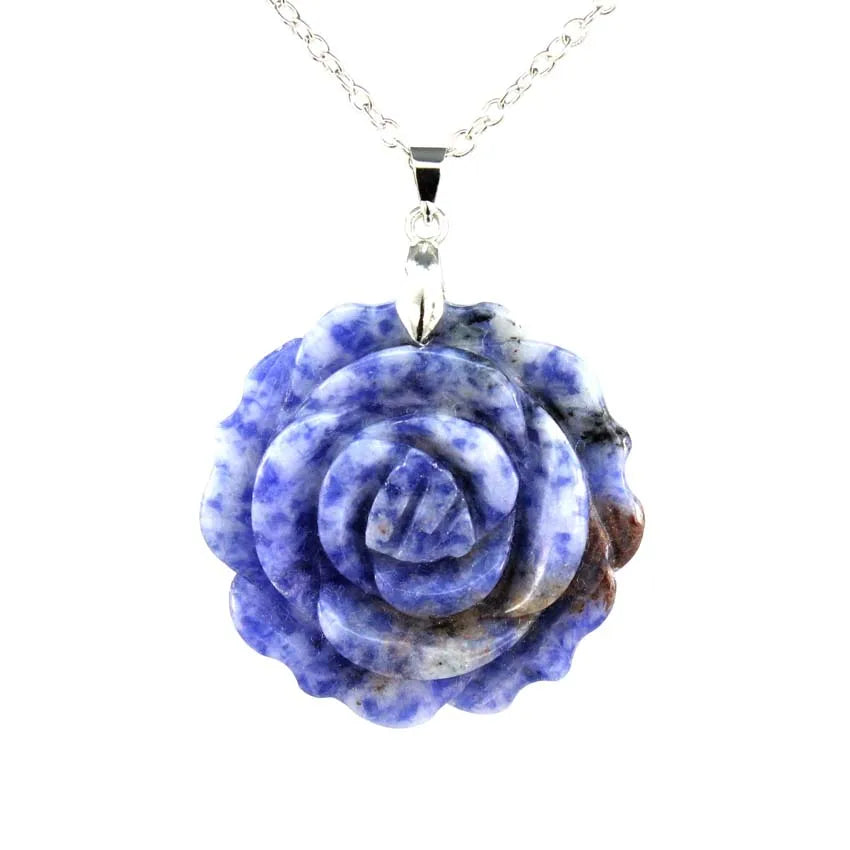 Pendentif Fleur de Rose Sculptée Pierre Naturelle 35mm - Bijou Romantique