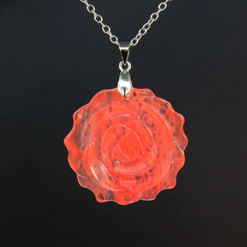 Pendentif Fleur de Rose Sculptée Pierre Naturelle 35mm - Bijou Romantique