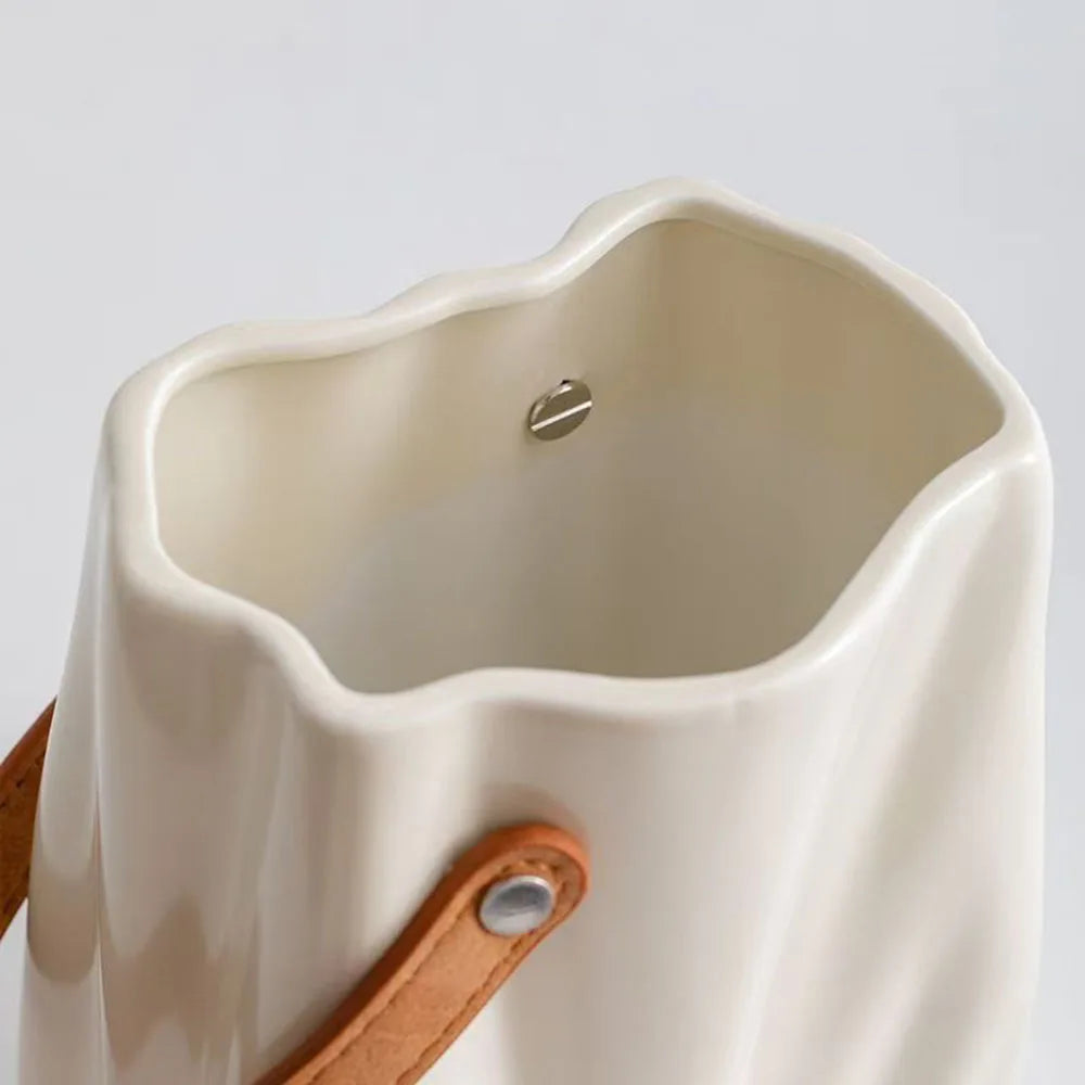 Vase Décoratif Moderne Sac à Main - Votre Œuvre d'Art Élégante