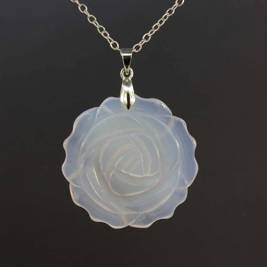 Pendentif Fleur de Rose Sculptée Pierre Naturelle 35mm - Bijou Romantique