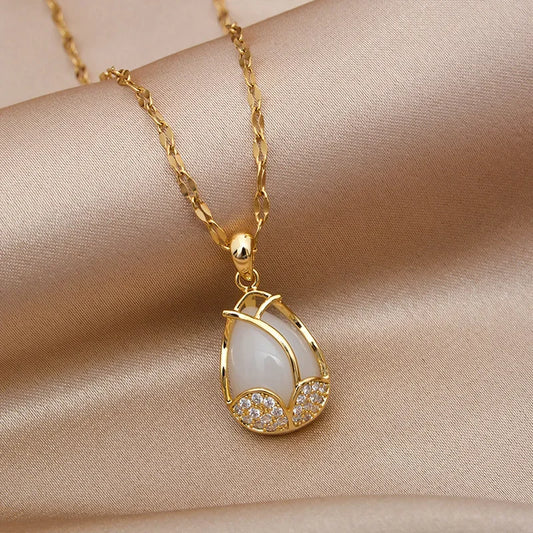 Collier Pendentif Goutte d'Eau - Bijou Élégant